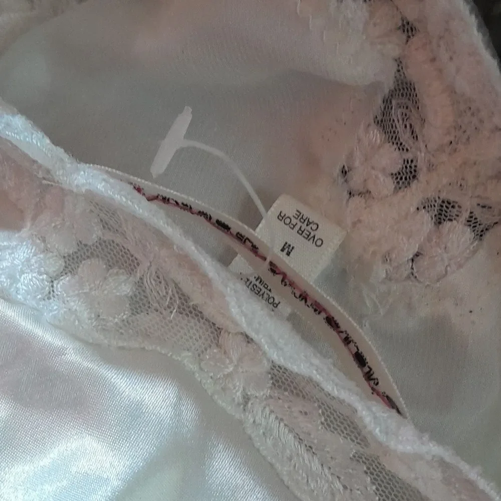 Victoria's Secret Lacy Cami....NEW...Size M